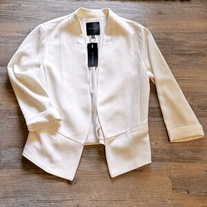 NWT - brand new condition - beautiful lightweight blazer great for spring